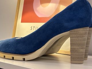 Zapatos tacón azul marino