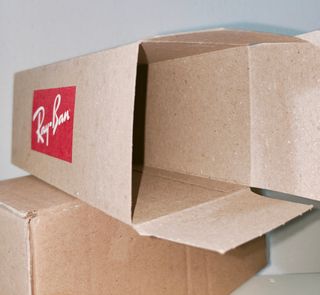 Scatola contro scatola box Ray-Ban originale