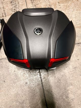 Baúl original Yamaha TMAX 560