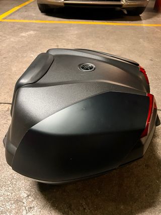 Baúl original Yamaha TMAX 560