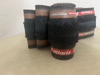 Cubierta Vittoria Terreno 700x40