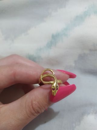 Anillo serpiente oro 18k rubí