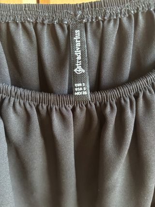 Blusa negra Stradivarius-volantes
