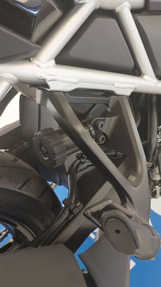 SUZUKI V STROM 800 TECH