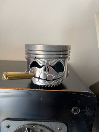 Cenicero Calavera Pistón