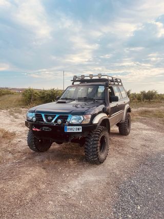 Nissan Patrol GR Y61 2001
