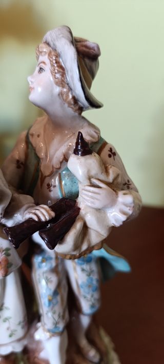 Pareja romántica porcelana SELLADA