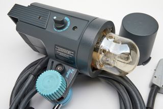 Broncolor Pulso A4 + 2 antorchas