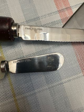 Cuchillos para queso y para barra de pan