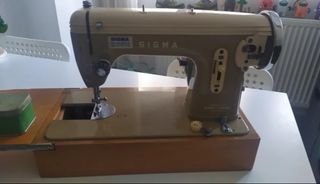 Maquina de coser SIGMA