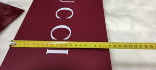 Caja y bolsa Gucci