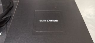 Caja y bolsa Saint Laurent 