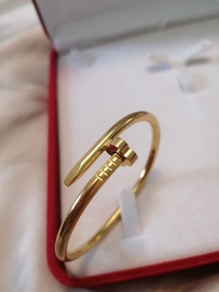 Pulsera de acero inoxidable dorada