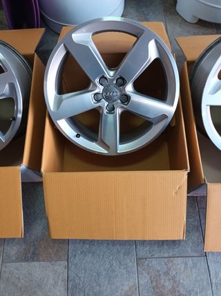 Llantas Audi originales de 19" - 4 unidades