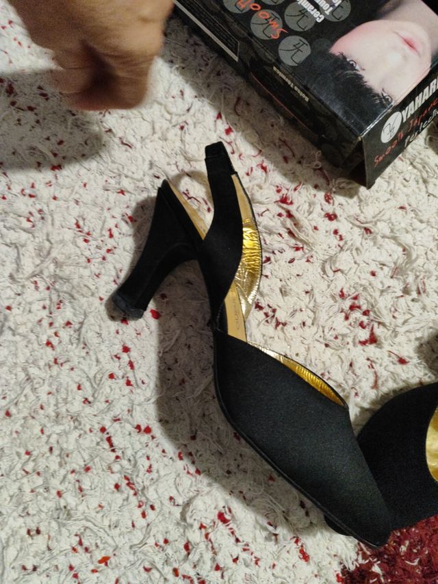 Sandalias Pepe Moreno negras tacón