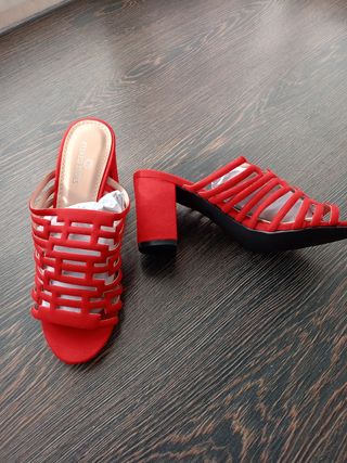 Sandalias rojas ETERNO SHOES tacón