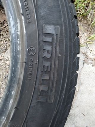 Neumáticos Pirelli 235/55 R17 usados