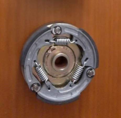 CAMPANA DE EMBRAGUE DERBI VARIANT START.