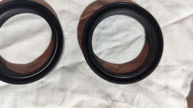 Retenes horquilla Athena 45/57/11 
