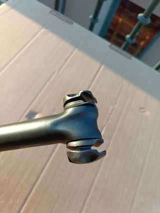 Tija sillín 27,2mm. Nueva
Aluminio.
