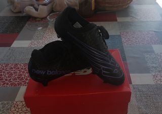 Botas fútbol New Balance 33,5