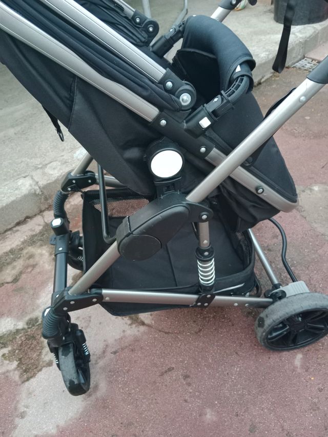 Cochecito bebé ligero con cuco 