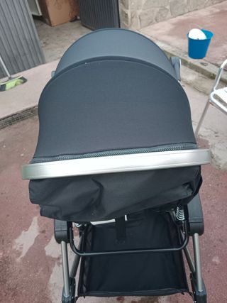 Cochecito bebé ligero con cuco