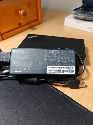 Base Lenovo ThinkPad USB-C Dock Gen 2