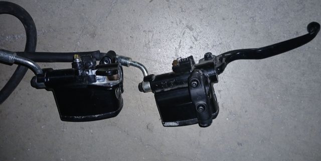 Yamaha xmax 400 bomba freno delantero.