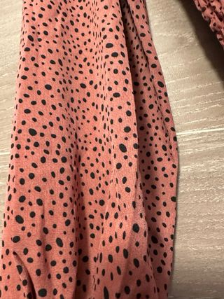 Blusa Shein rosa talla S - puntos negros