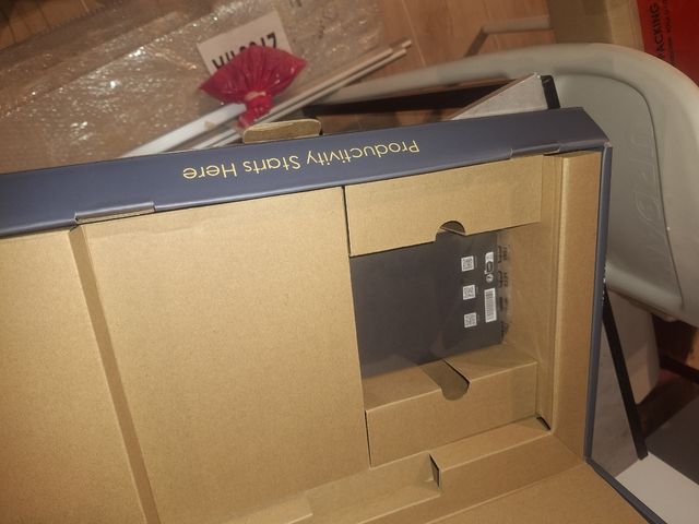 Portátil MSI 13" Windows 11 a estrenar