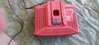 Cargador Hilti - Baterías