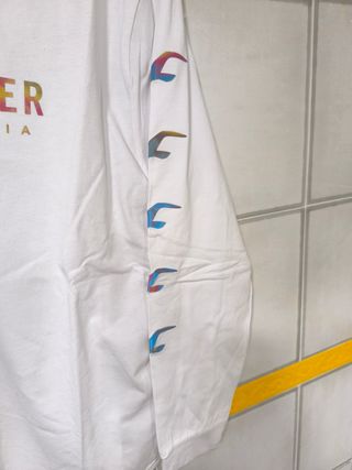 Camiseta Hollister manga larga blanca