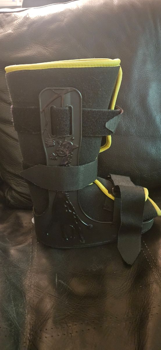 Bota ortopédica niño - Negra/Amarilla