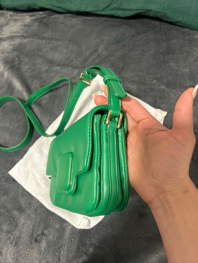 Bolso bandolera Zara verde