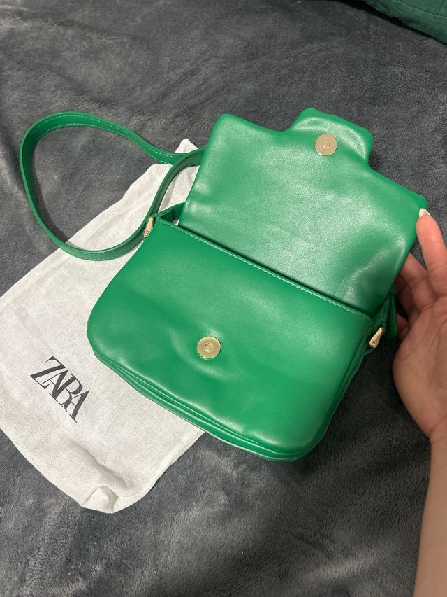 Bolso bandolera Zara verde