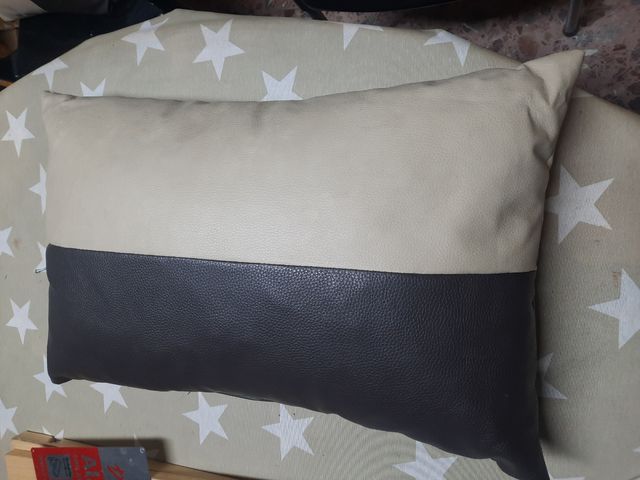 2 cojines polipiel beige-marron chocolate