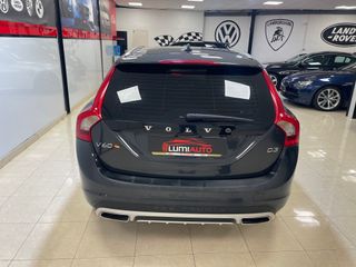 Volvo V60 Cross Country 2.0 D3