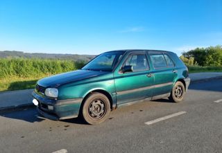 Se vende Volkswagen Golf III - 3