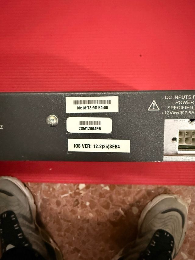 Cisco Catalyst 3560 WS-C3560-48PS-E – Switch