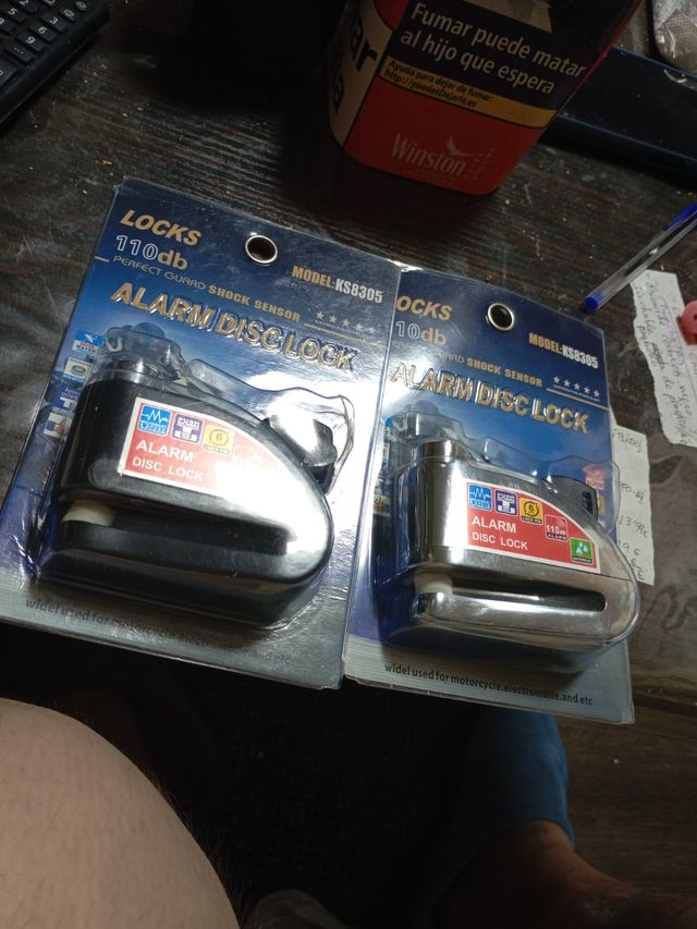 Un Candado Disco con alarma A ESTRENAR