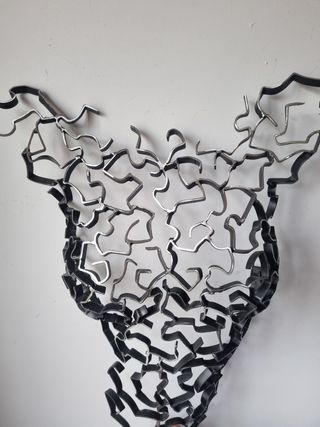 Escultura de metal Daphne 