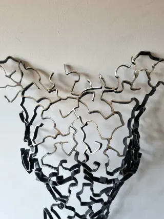 Escultura de metal Daphne