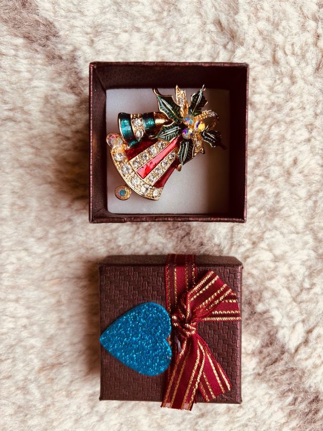 Broche Navidad dorado y rojo