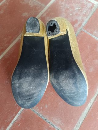 Zapatos niña brillantes dorados