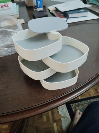 Organizador Joyas Giratorio - Gris y Blanco
