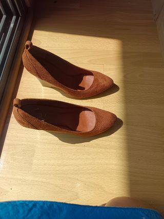 Zapatos tacón azul y marrón
