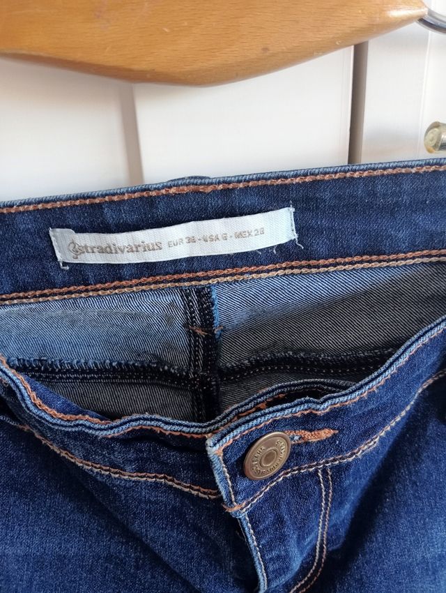 Vaqueros Stradivarius mujer talla 38