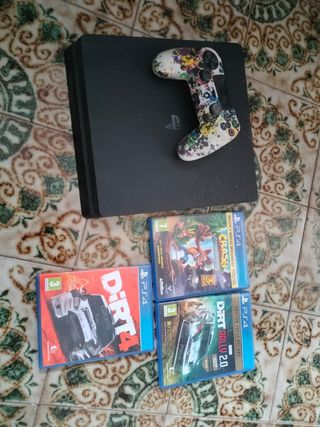 PS4 (PlayStation 4) + 3 juegos