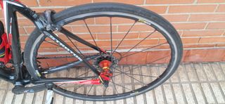 Bicicleta carretera carbono BH Stratos 